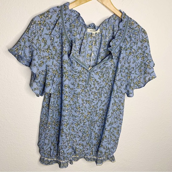 Max Studio Tops - NWT MAX STUDIO Blue Floral Elastic Waist Ruffle Tulip Sleeve Blouse Size L $78